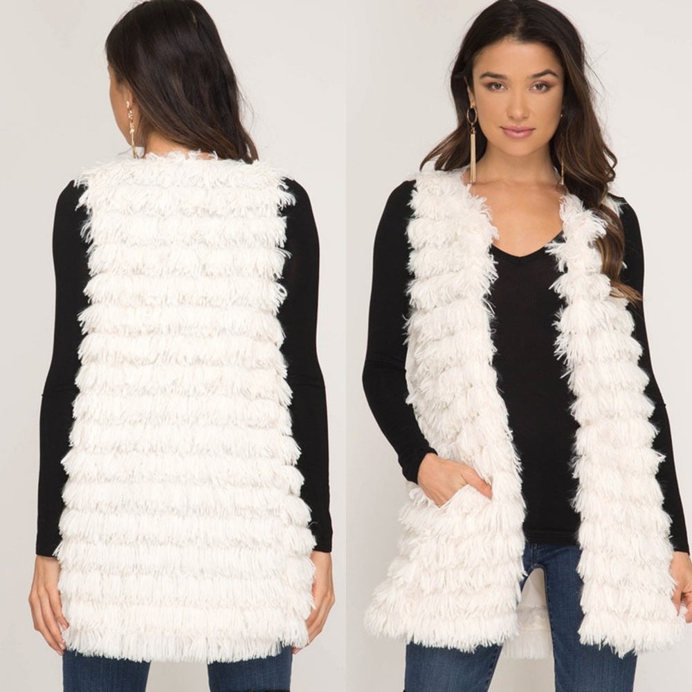 Faux Fur Vest so SOFT w Pockets!